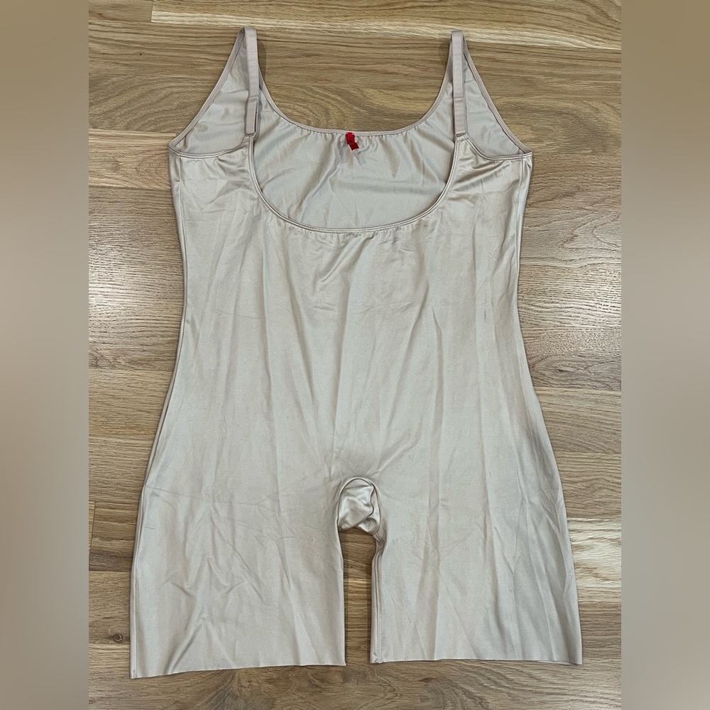 Spanx Bodysuit Shapewear Women' Size 3X Nude Tan Oncore open bust shaping